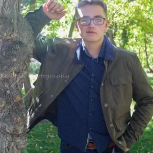 Meet your Posher, Dominic